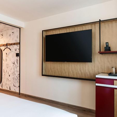 Renaissance New York Flushing Hotel At Tangram Bagian luar foto