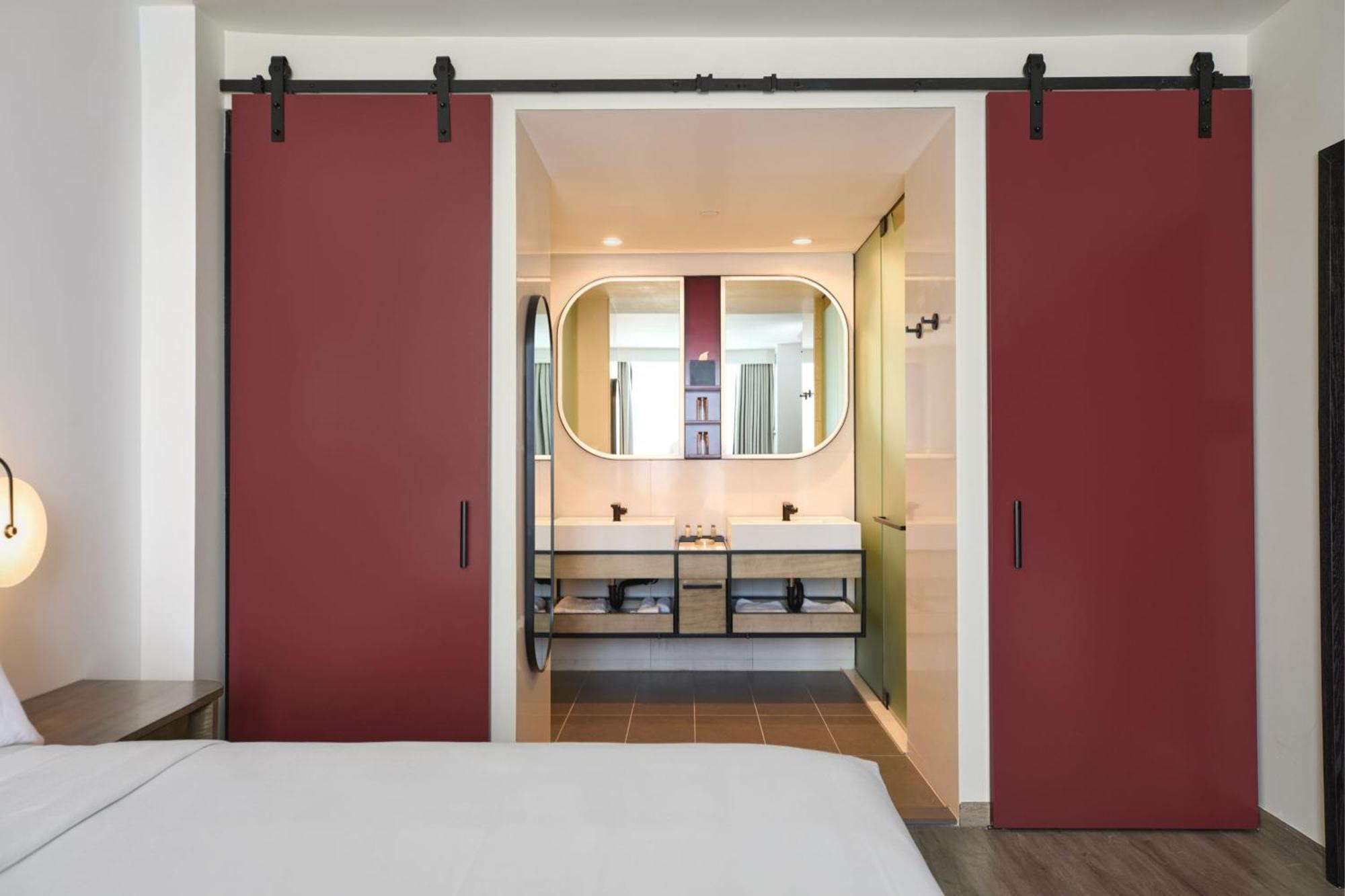 Renaissance New York Flushing Hotel At Tangram Bagian luar foto